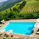 Castello Di Titignano 팜스테이 *