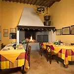 ファームステイ Castello Di Titignano
