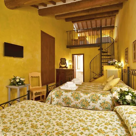 Castello Di Titignano בית חווה