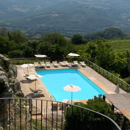 Castello Di Titignano Agroturismo *