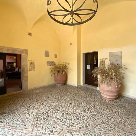 Agroturismo Castello Di Titignano *