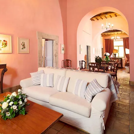 Castello Di Titignano בית חווה אורביאטו