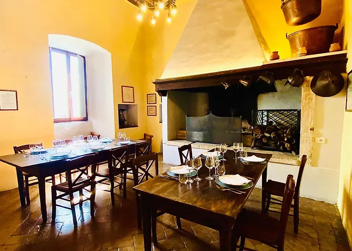 Castello Di Titignano مزرعة للإقامة