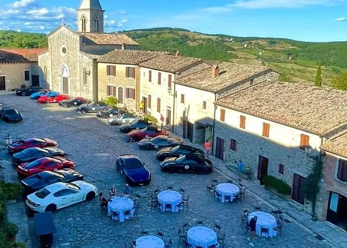 Castello Di Titignano 팜스테이