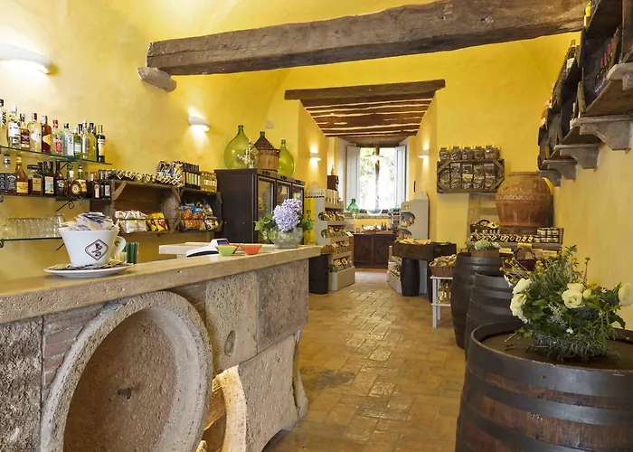 Castello Di Titignano 팜스테이