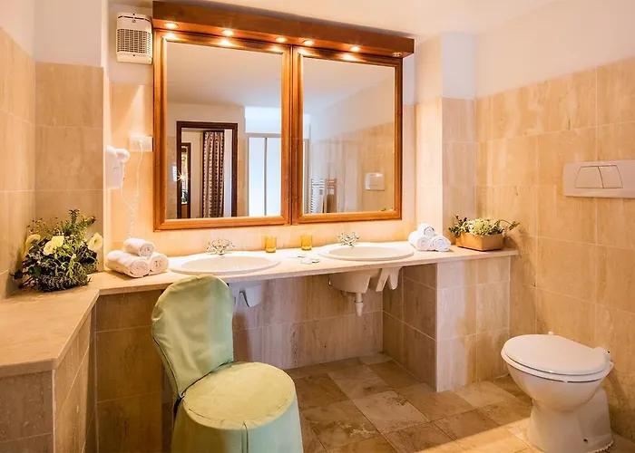 Castello Di Titignano 팜스테이 *