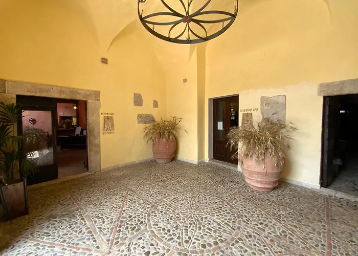 مزرعة للإقامة Castello Di Titignano *